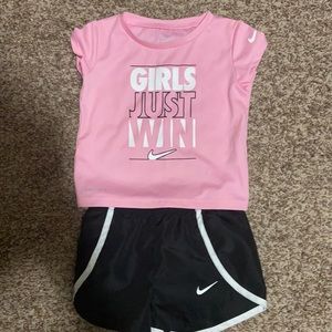 Gently used Nike Outfit